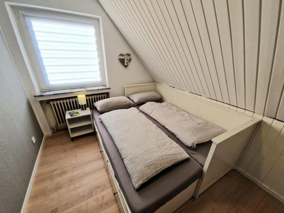 Gemuetliche Wohnung Direkt Am Kuestenkanal! Wardenburg 외부 사진